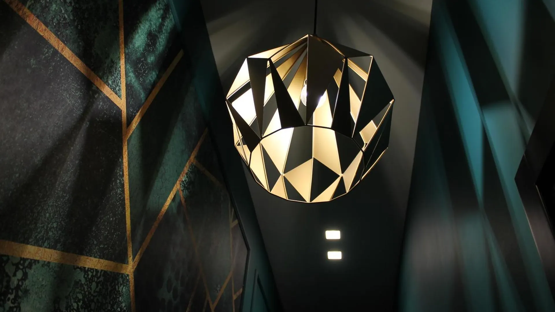 Materdei Emerald Rooms location